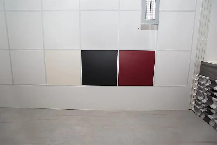 Markenprodukt Infrarot-Heizung 400 Watt, Stahl pulverbeschichtet schwarz, für Kassettendecken