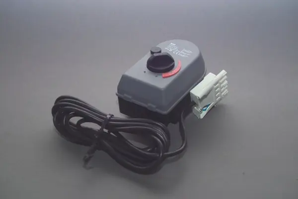 Brötje BRÖTJE Stellmotor für Mischventil Thermovar RTA-HVK-L 997560 Markenware
