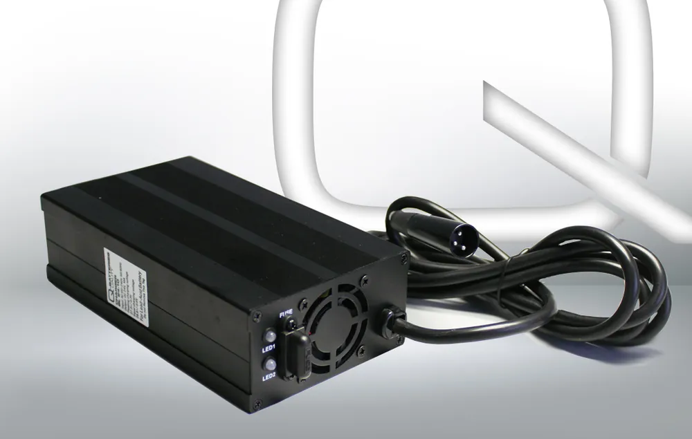 Q-Batteries BL 24-10 Ladegerät XLR-Stecker für Bleiakkus 24V - 10A Ladestrom IU0U Ladekennlinie Direkt Vom Hersteller