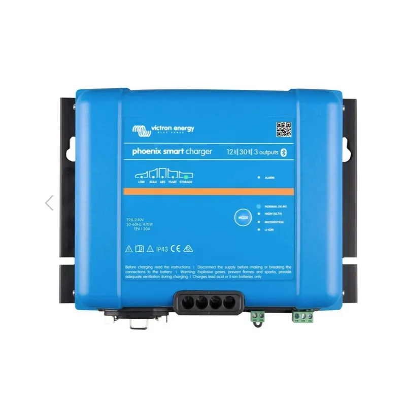 Victron IP43 12/30 Phoenix Smart Ladegerät (3 Ladeausgänge) Abverkauf