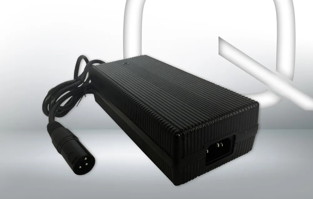 Q-Batteries BL 24-5 Ladegerät XLR-Stecker für Bleiakkus 24V - 5A Ladestrom IU0U Ladekennlinie Nur Für Kurze Zeit